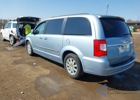 2016 Chrysler Town & Country Touring from USA, damaged, VIN 2C4RC1BG4GR282352